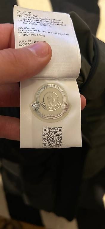 Giacche: Moncler Bomberjacke Schwarz  – Usato da Zug venduto da Louis.H63 4