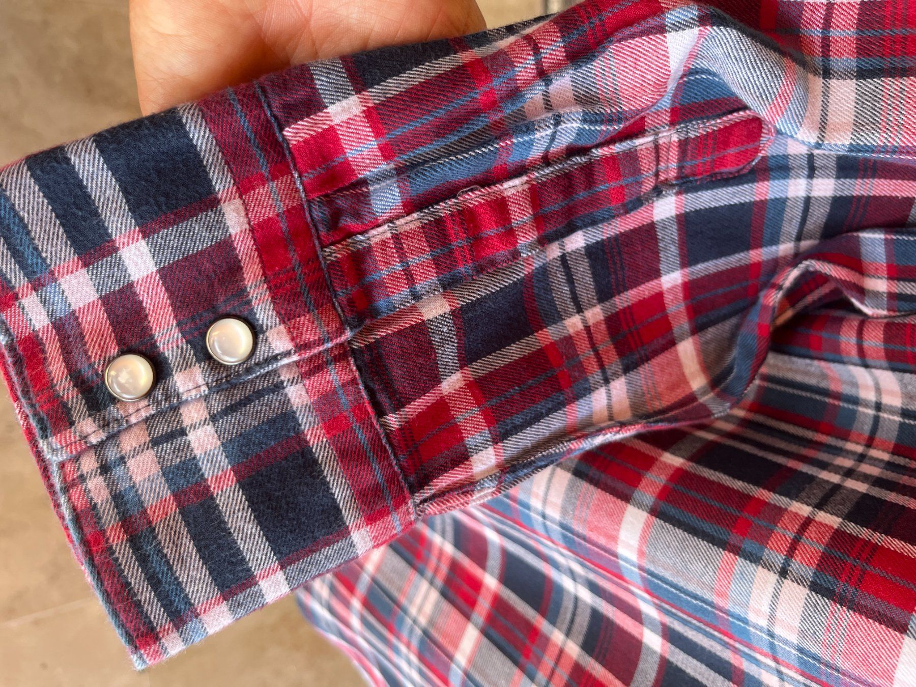 Levi's Chemises: Chemise LEVIS XL – Neuf (Voir description) à Seiry par vanille08 4