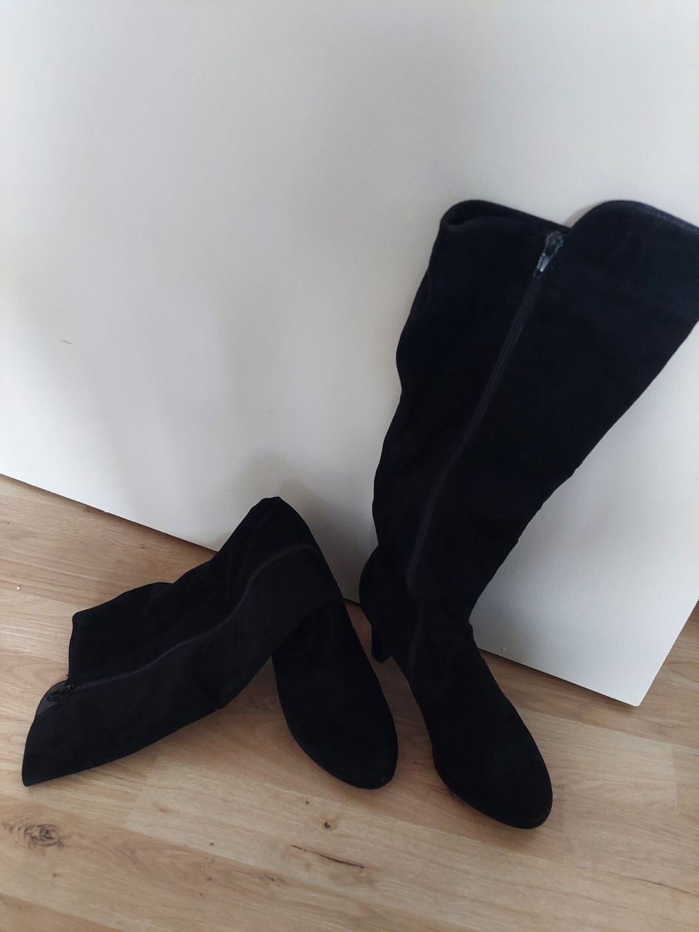 Scarpe da donna: SCHWARZE HOCHSCHAFTSTIEFEL GR. 38 – Usato da Münchenstein venduto da Strupfi