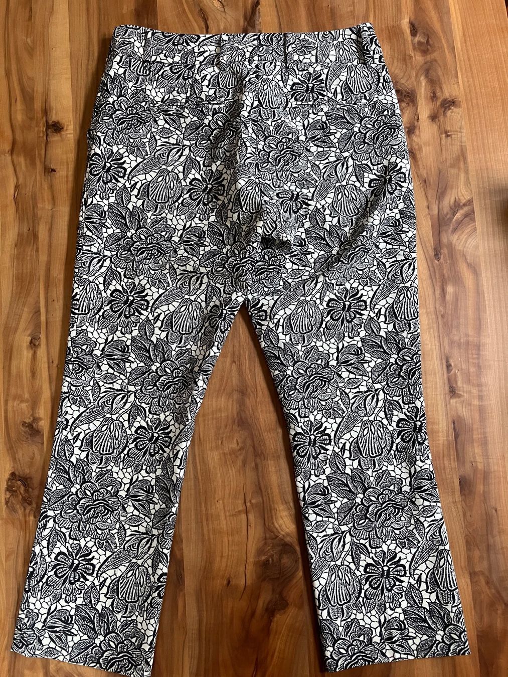 Pantaloni: sehr schöne,gemusterte  Hose – Usato da Bern venduto da sturmmoewe 2