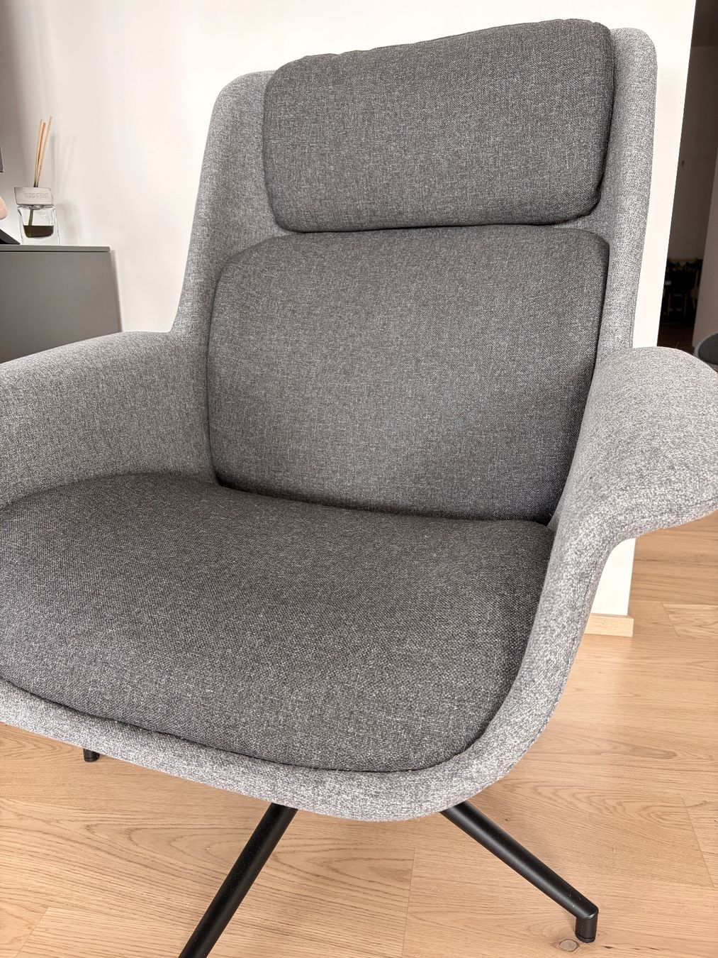 Ikea Sedie: Lounge Chair - Grey – Nuovo (secondo la descrizione) da Zug venduto da Tetiana_Pereira 2