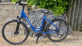 E-Bike Univega Damen City Bike 2020 erst 930 Kilometer TOP