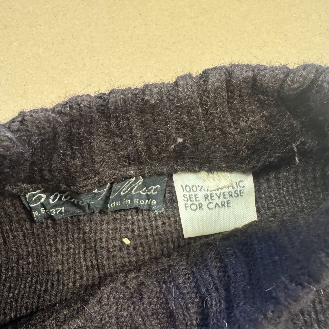 Maglioni & Felpe: Golin St. Marx vintage 90s knitted sweatshirt strickpullover – Usato da St. Gallen venduto da sourced_limited 3