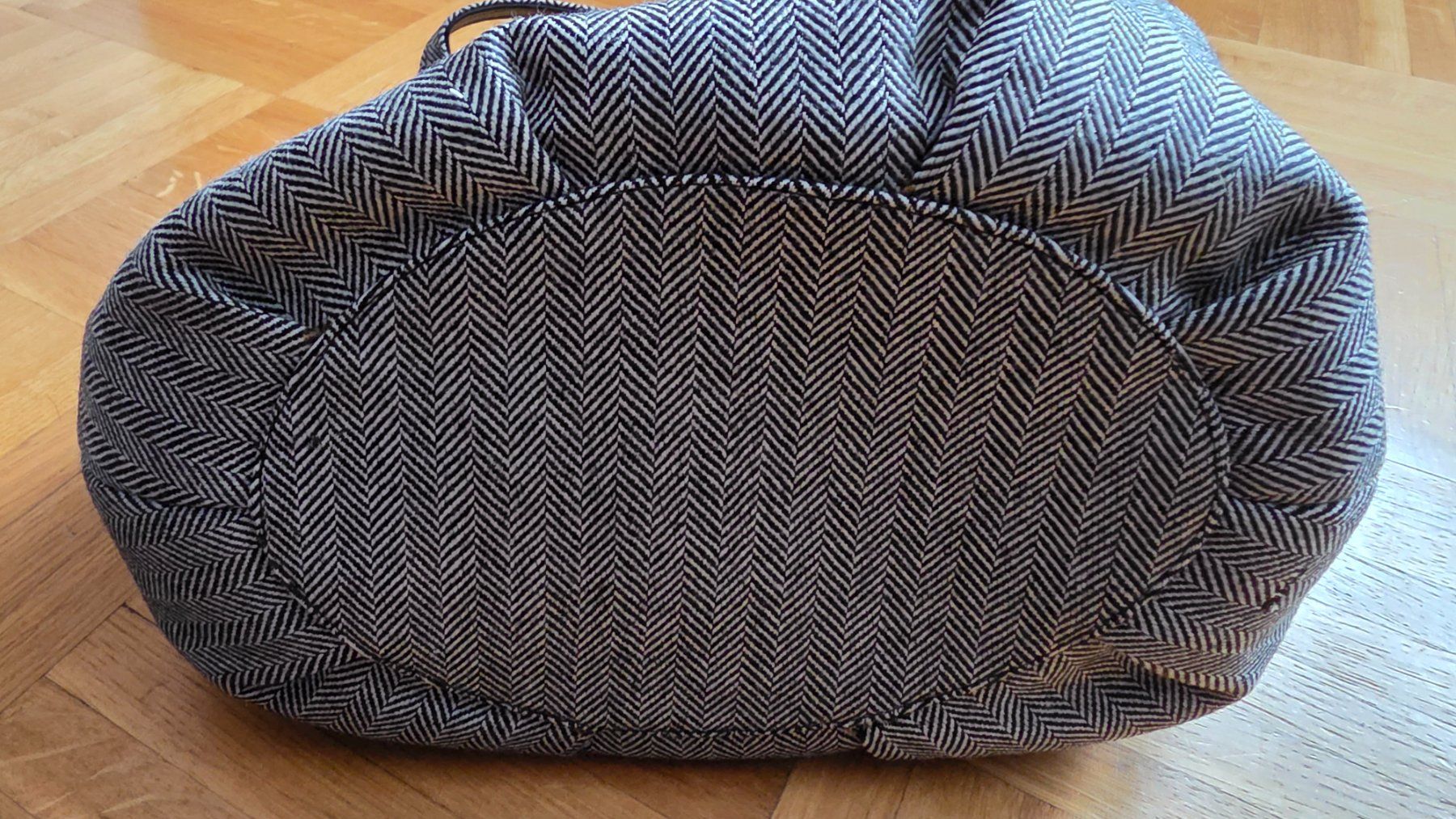 Jordan Borse da donna: Sac à main Charles Jourdan – Usato da St-Sulpice VD venduto da nef_tr95 5