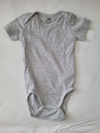 Baby Body H&M kurzarm grau Grösse 86 neuwertiger Zustand