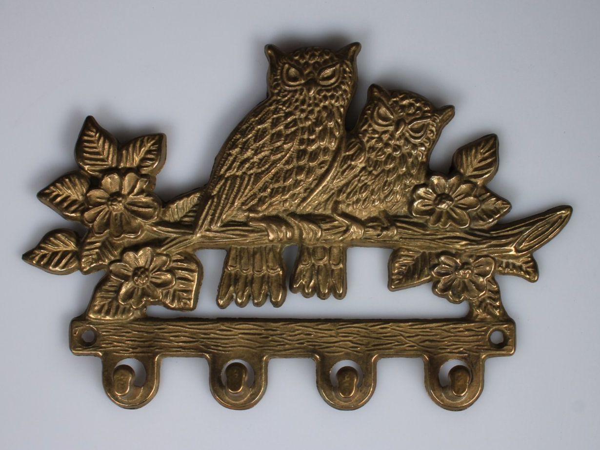 Quincaillerie: Wand-Schlüsselhalter aus Messing mit 2 Eulen – D'occasion à Basel par IRMAundFRED