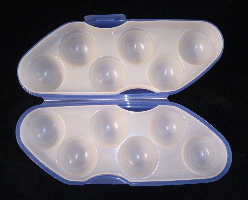 Tupperware Contenitori & Simili: TUPPERWARE Eierbehälter für 6 Eier in Blau – Usato da Werdenberg venduto da EXA-Secondhand