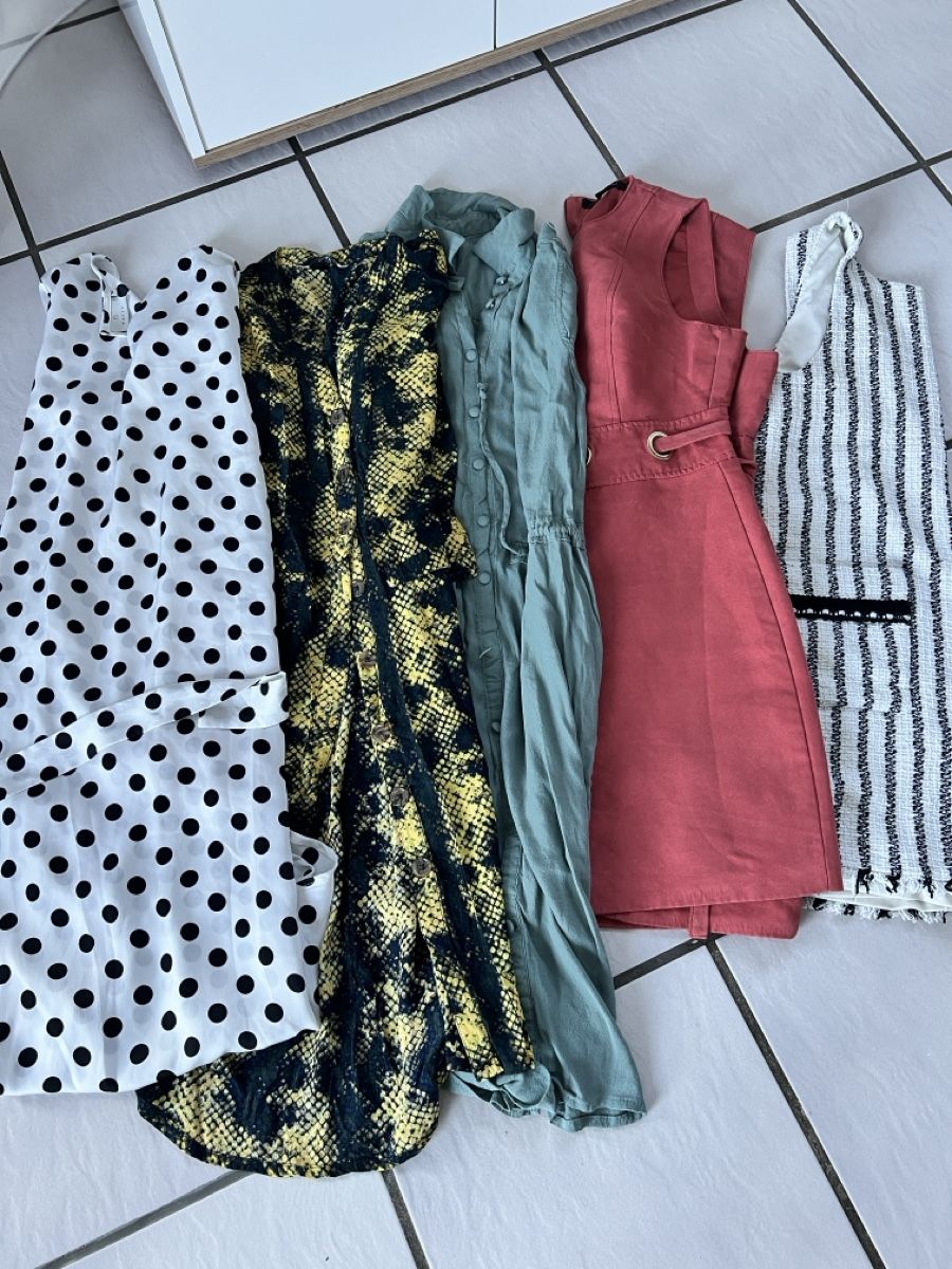 Lots de vêtements: 5 Damen Kleider Set gr.m – D'occasion à Diegten par kip_wg9z