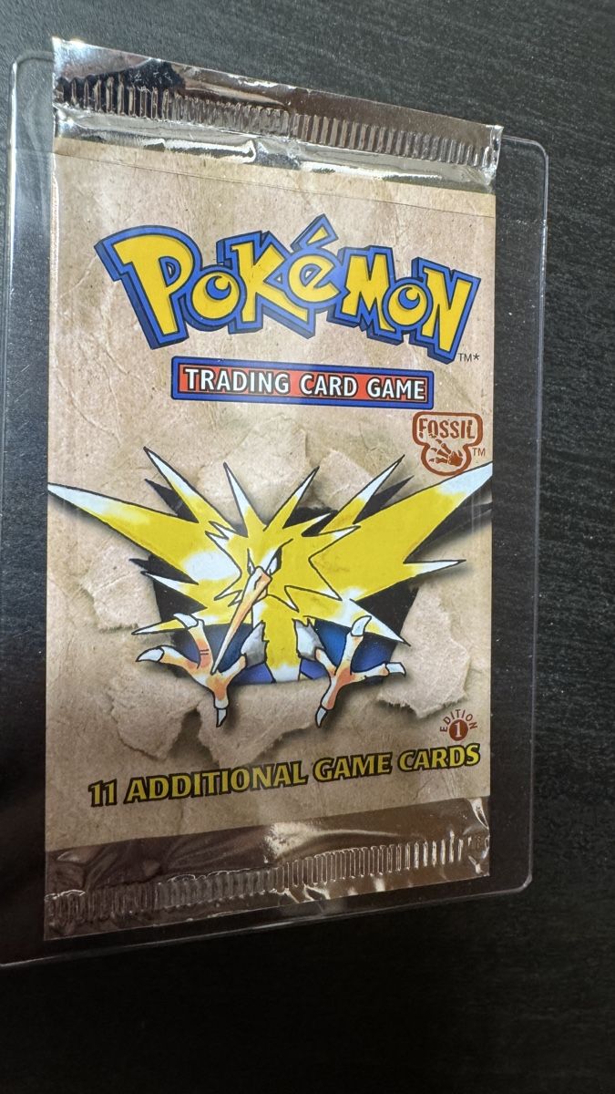 Pokémon Cartes à collectionner: EMPTY FOSSIL BOOSTER ED1 POKÉMON – D'occasion à Belprahon par Rob_ain