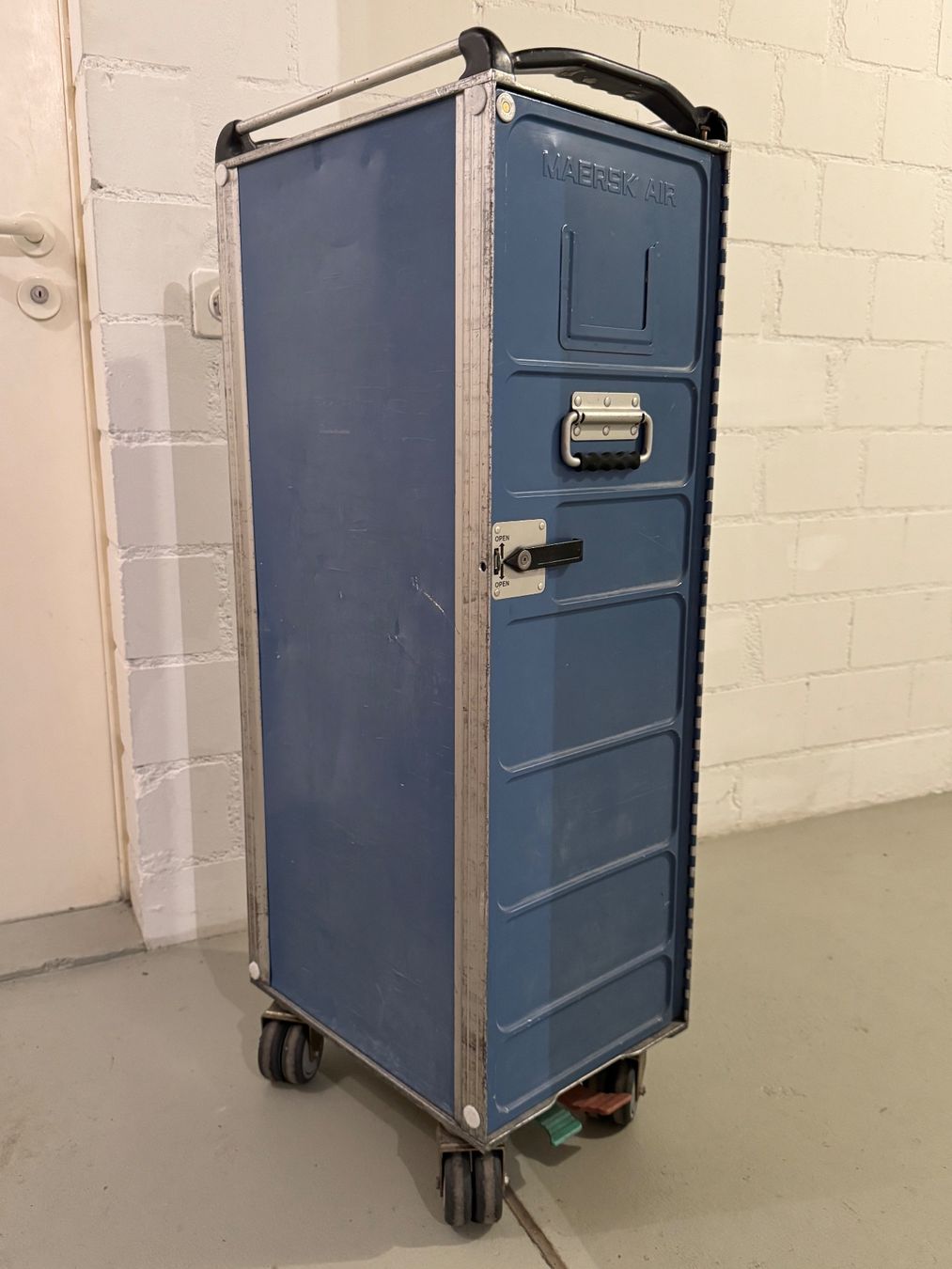Altro in Aeronautica: Flugzeugtrolley Blau mit 7 Fächern – Usato da Zumikon venduto da v50_gqs8