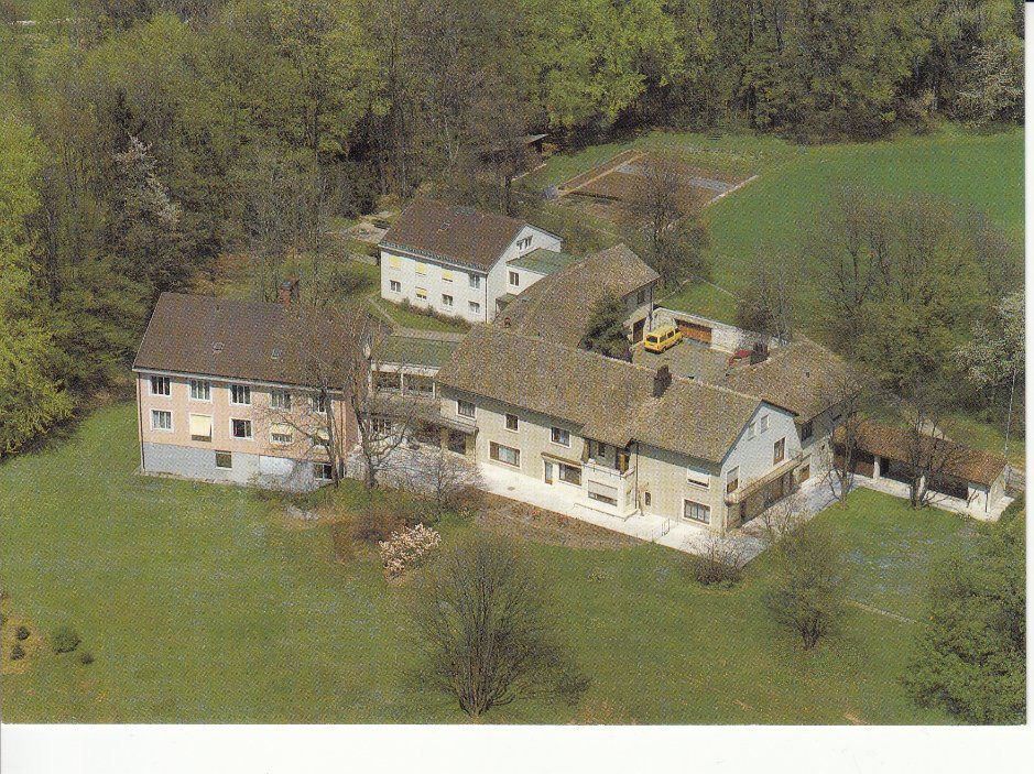 Cartoline postali: Küsnacht St. Raphael um 1995 – Usato da Bürglen TG venduto da StampGraf