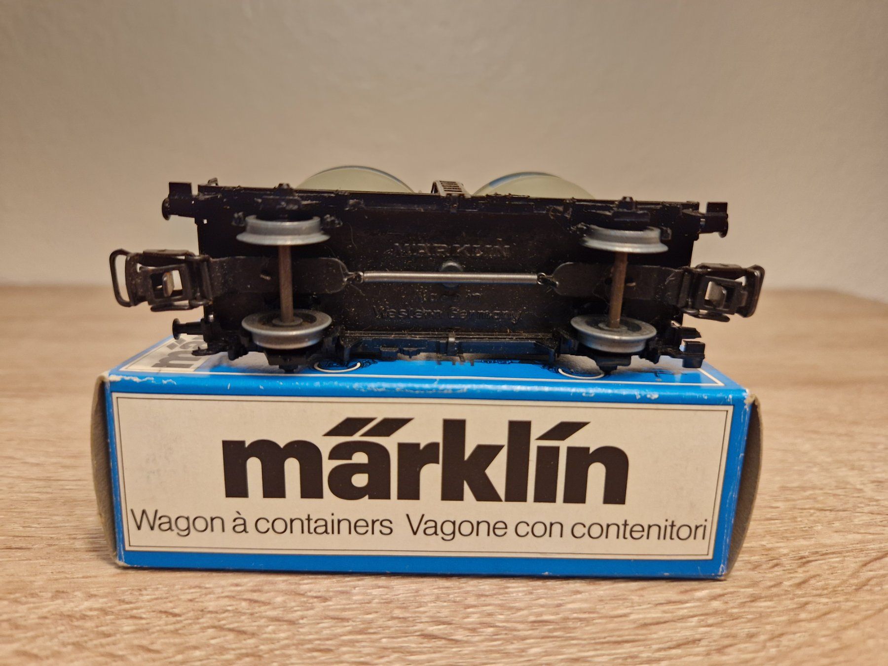 Märklin Modellini di ferrovie: Märklin 4661 Behälterwagen DB H0 – Usato da St-Aubin-Sauges venduto da tantome 4