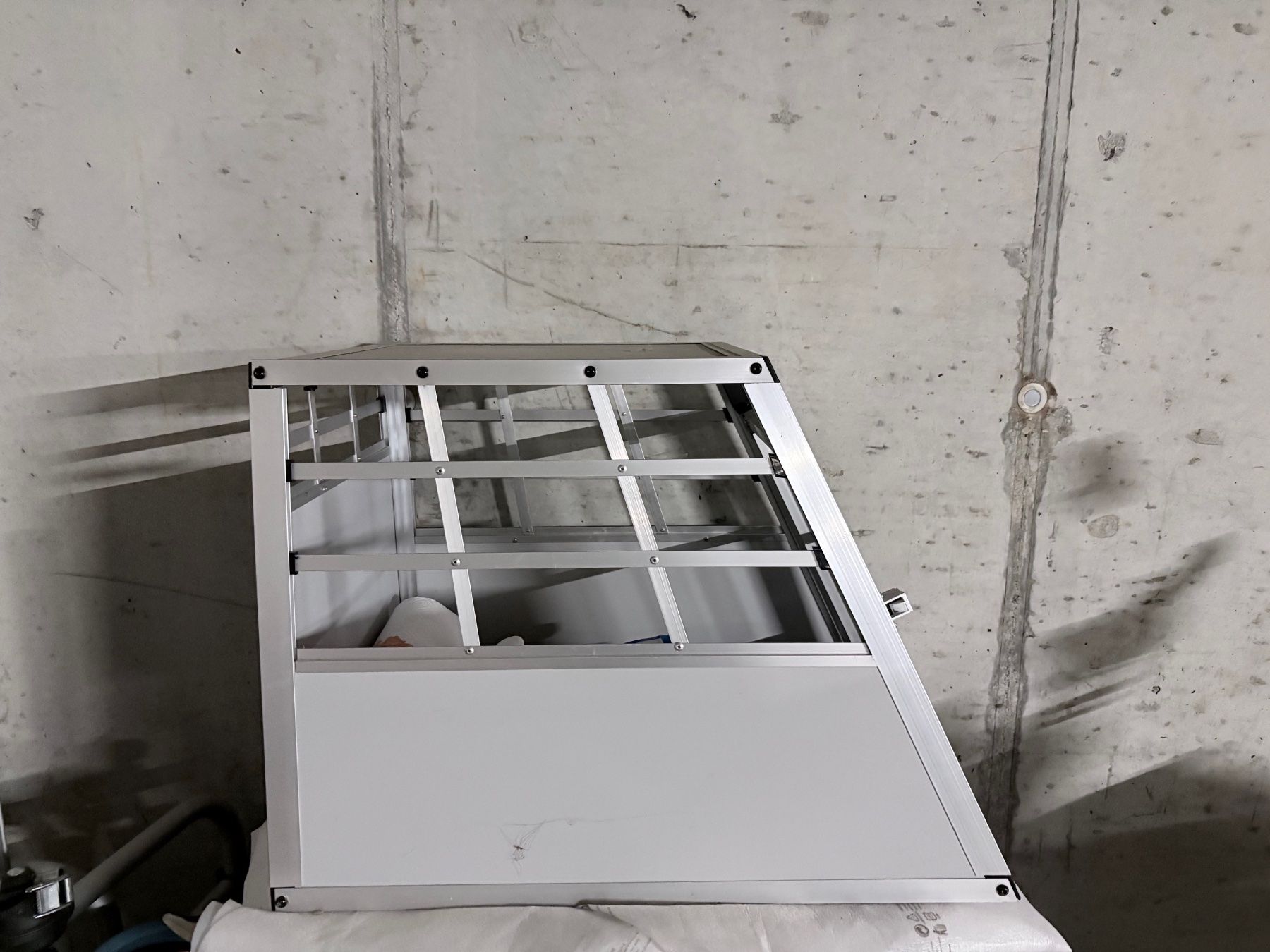 Cucce & Letti: Hundbox / Autobox – Usato da Zürich venduto da borbos 1