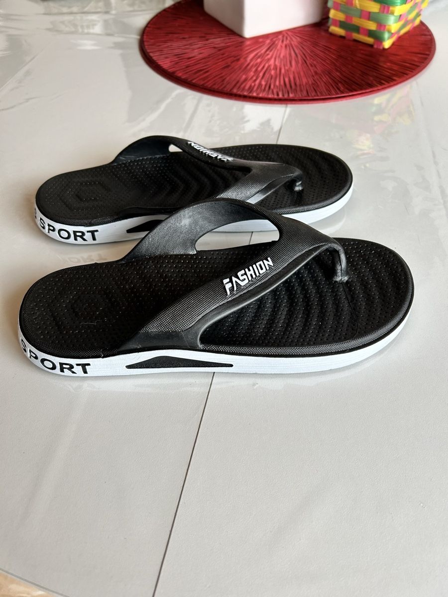 Scarpe da donna: Neuves tongs souples pointure 38 – Nuovo e nell'imballaggio originale da Monthey venduto da meganoe