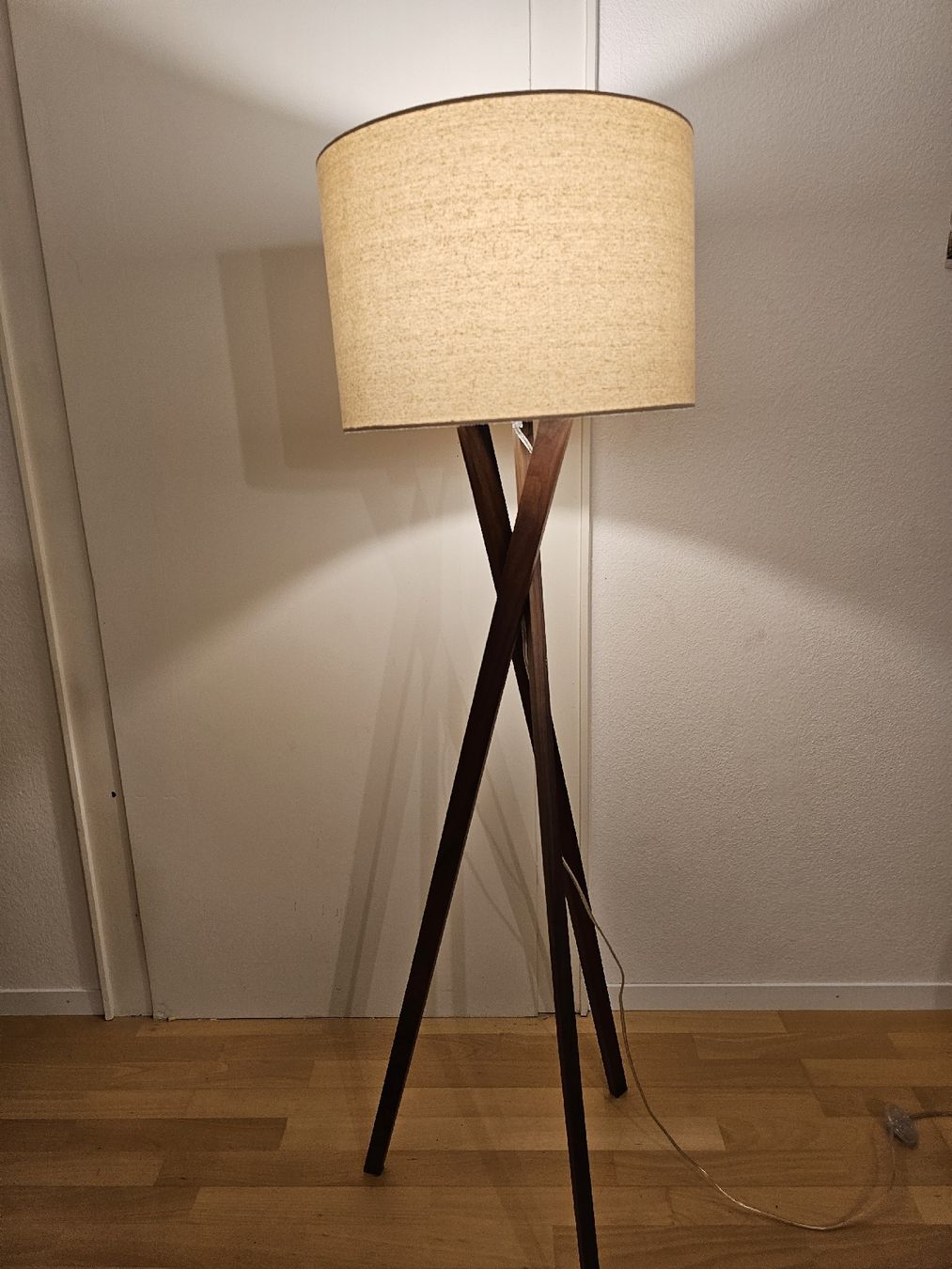 Lampade: Schöne Ständerlampe – Usato da Winterthur venduto da la_lunae