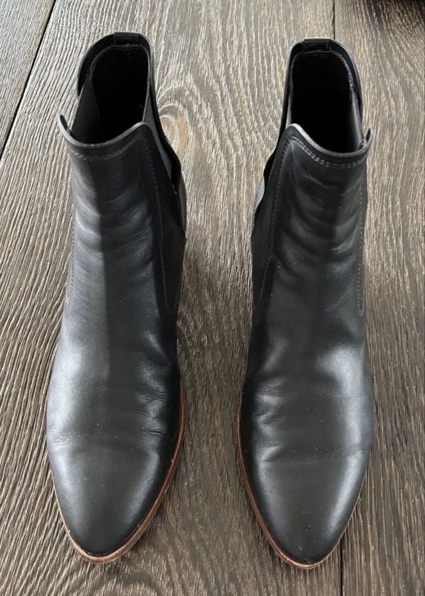 Tod'S Damenschuhe: Tod‘s Stiefeletten 37 1/2 – Gebraucht aus Füllinsdorf von Ilnomi