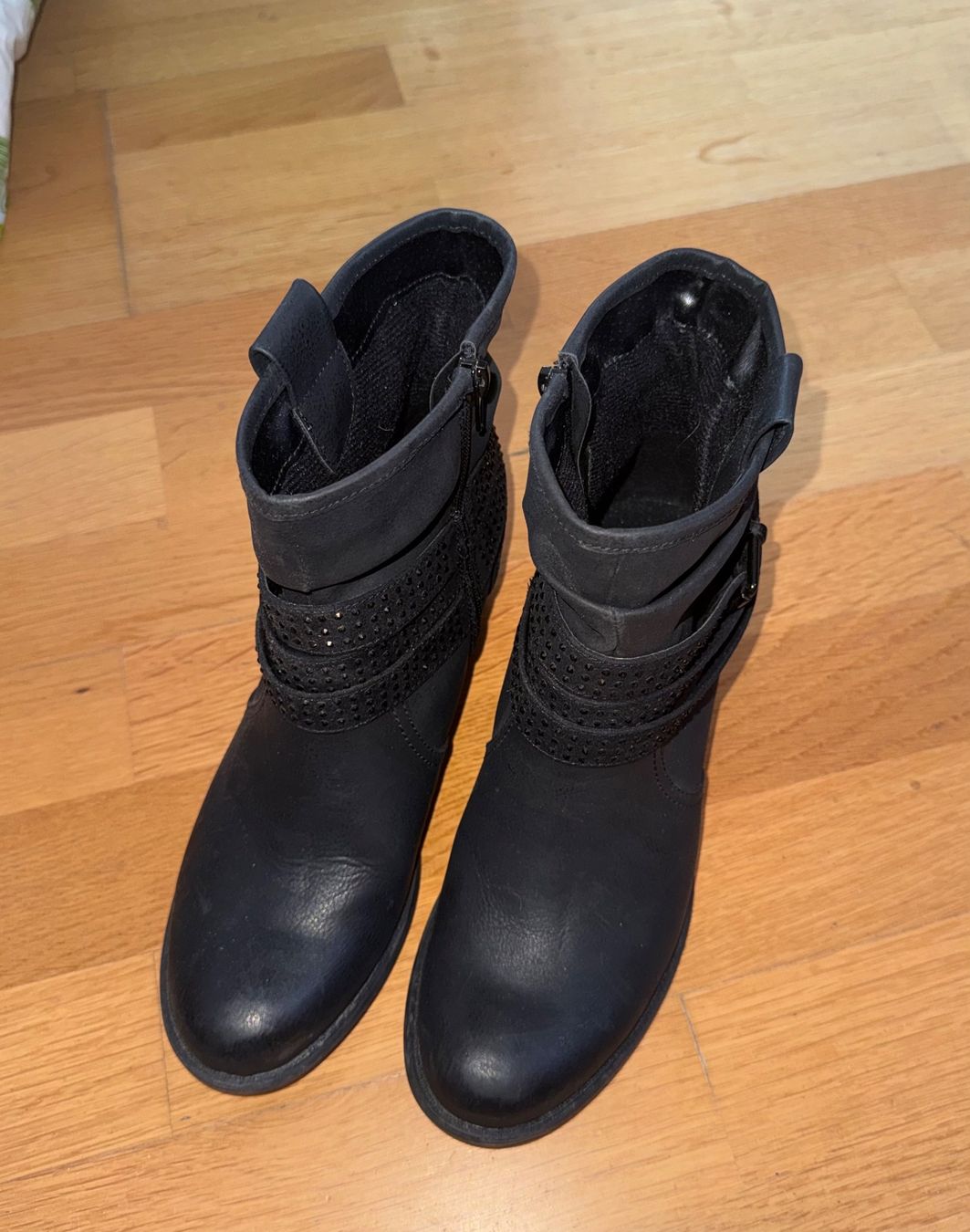 Graceland Scarpe da donna: Stiefeletten Graceland, 39 – Usato da Gümligen venduto da morticiaaddams 1