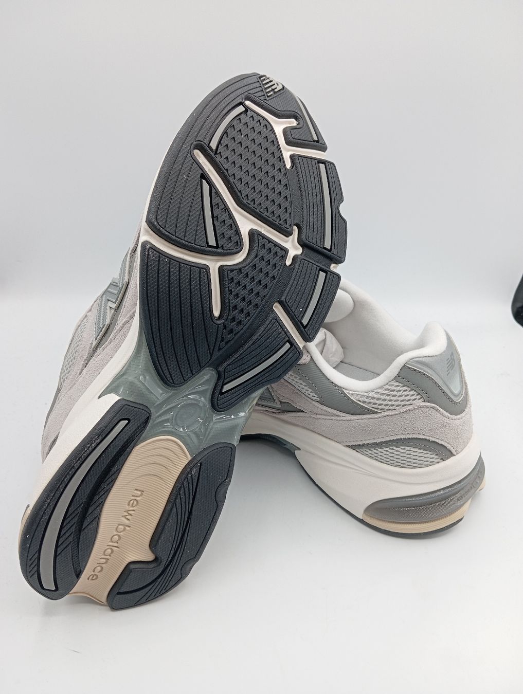 New Balance Scarpe da uomo: New Balance 2010 (EU45) – Nuovo e nell'imballaggio originale da Schaffhausen venduto da outlez 6