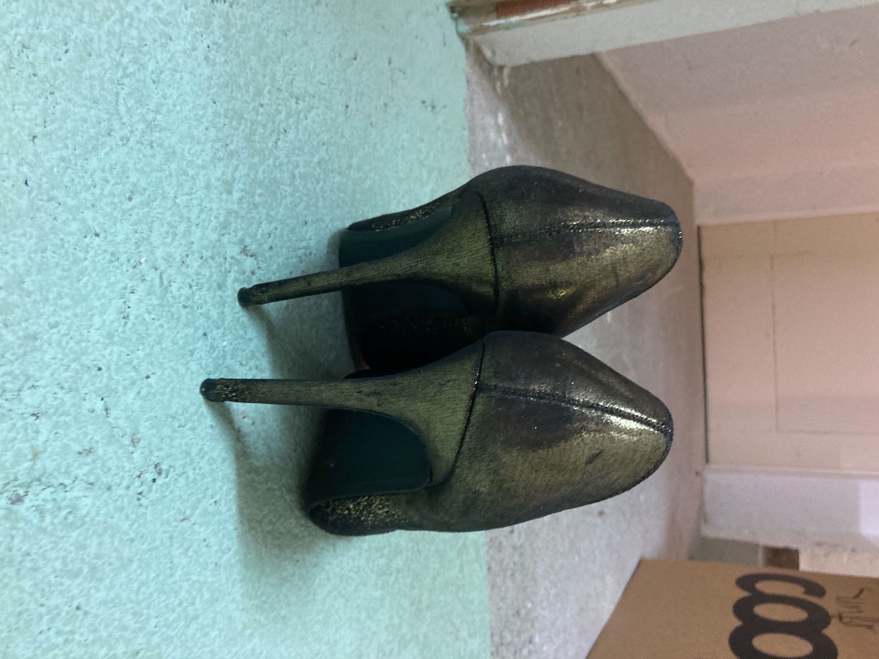 Scarpe da donna: Schöne High Heels mit Gold – Nuovo (secondo la descrizione) da Uster venduto da Kalici1 2
