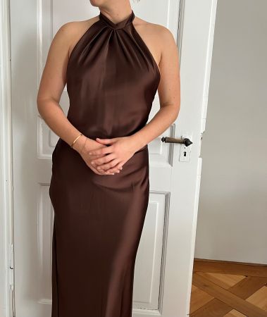 Kleid Neckholder braun Satin lang Grösse S neuwertig