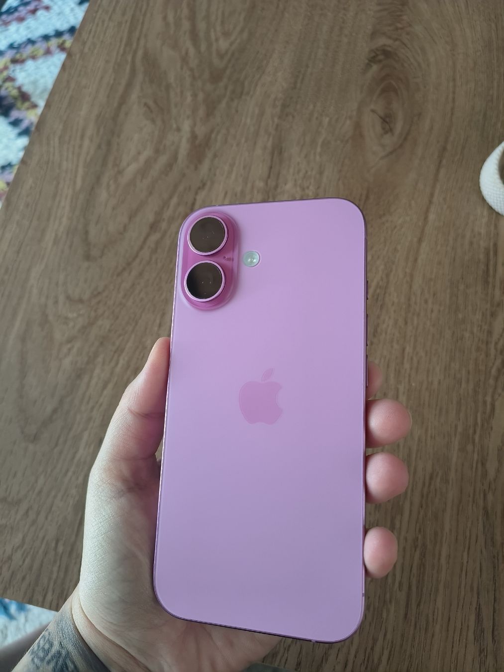 Apple Portables: iPhone 16 Pink 256GB – D'occasion à Wangen ZH par OanaNst 2