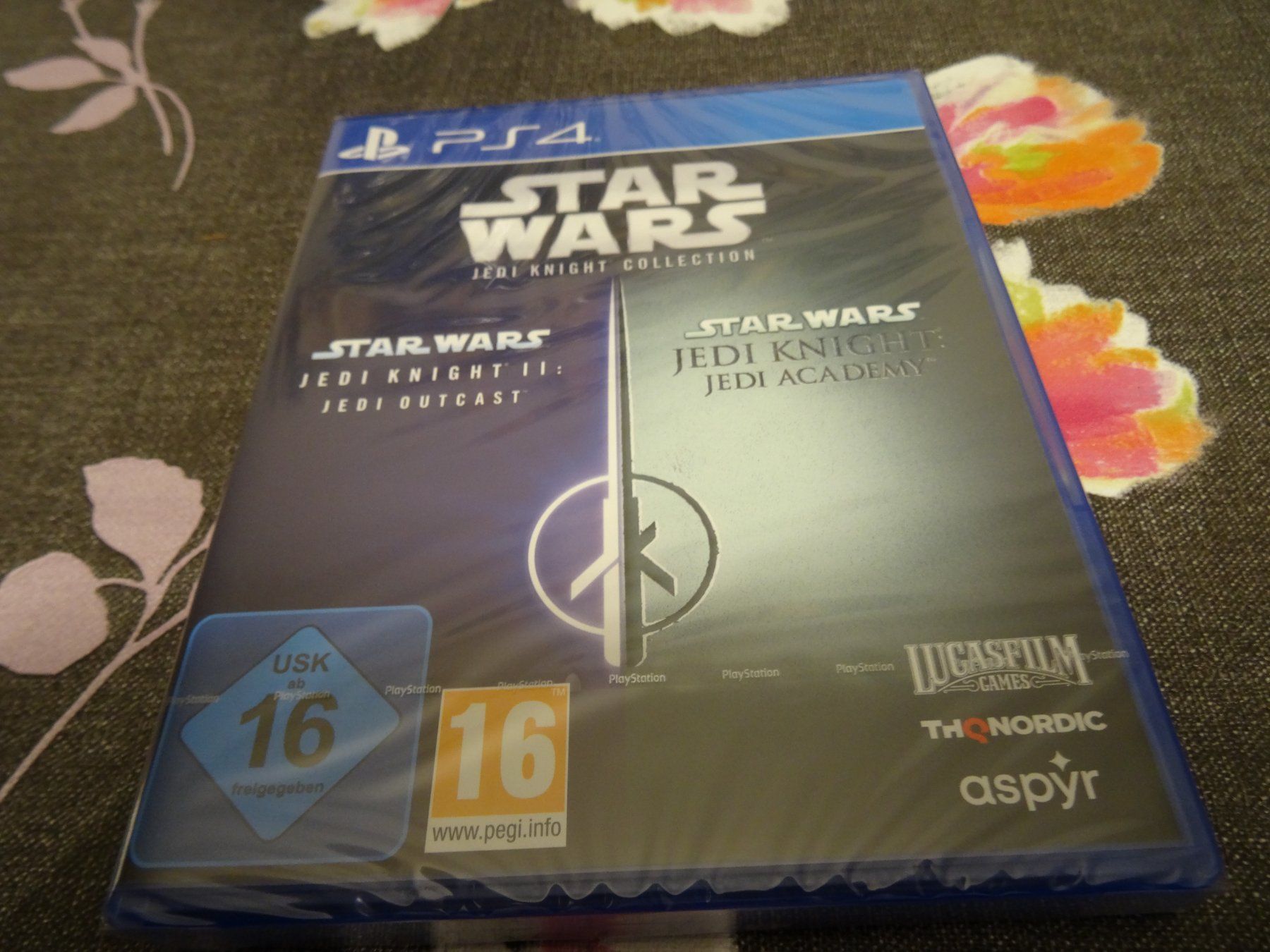 Giochi: Star Wars Jedi Knight Collection PS4 NEUWARE – Nuovo e nell'imballaggio originale da Olten venduto da Disc-Ausverkauf