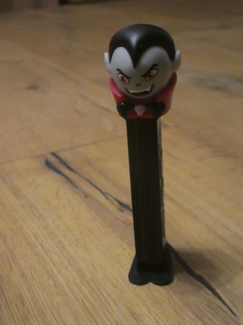 Pez Statuette: Pez Spender Dracula – Nuovo (secondo la descrizione) da Dinhard venduto da hei_5pfn 1