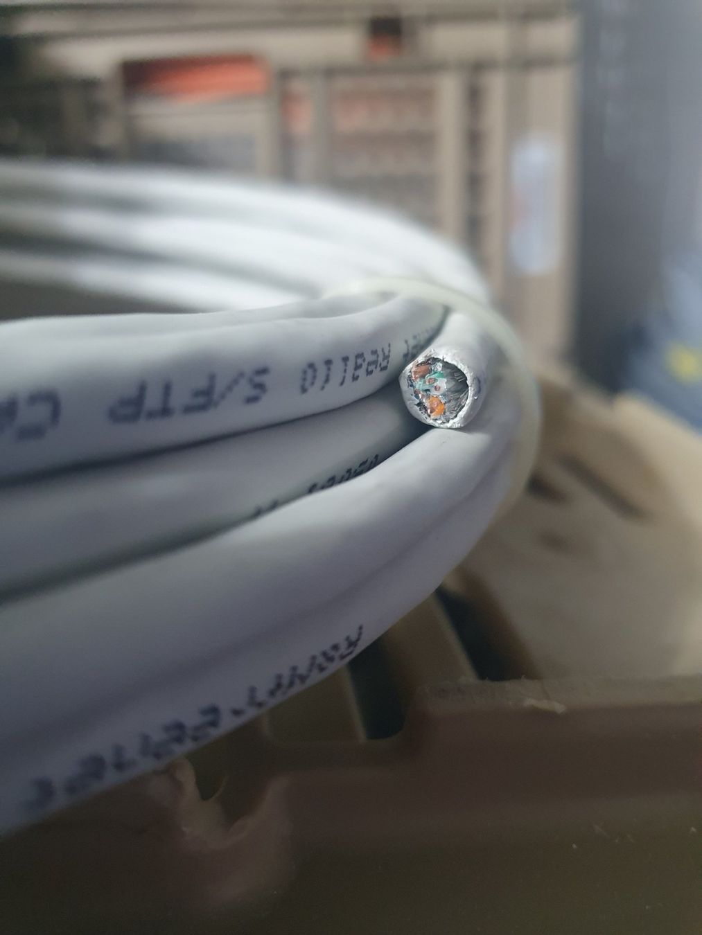 Cavi: LAN Verlegekabel Datenkabel Kat7 Cat7 8m UKV      Menge? – Usato da Zürich venduto da eymen20 3