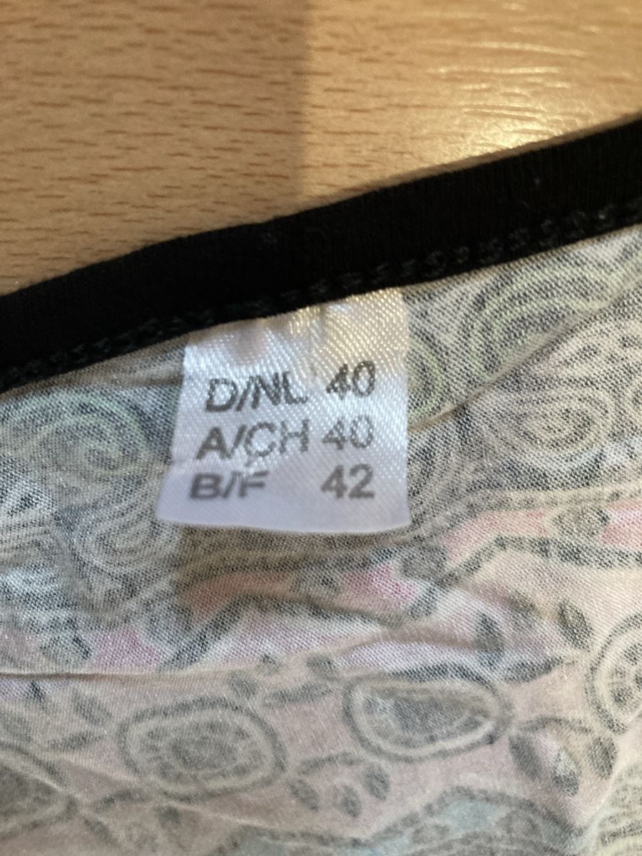 Kleiderpakete: 2 x T- Shirt Gr.40-42 – Gebraucht aus Mülenen von Rapunzel99 2