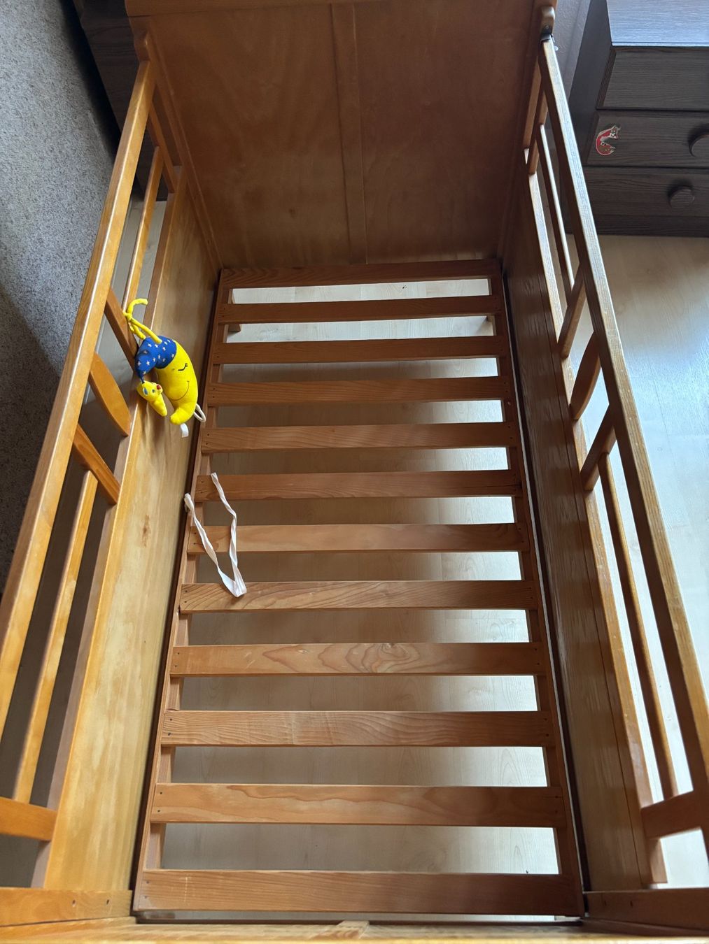 Lits: Kinderbett aus Holz – D'occasion à Gretzenbach par JBTG 3