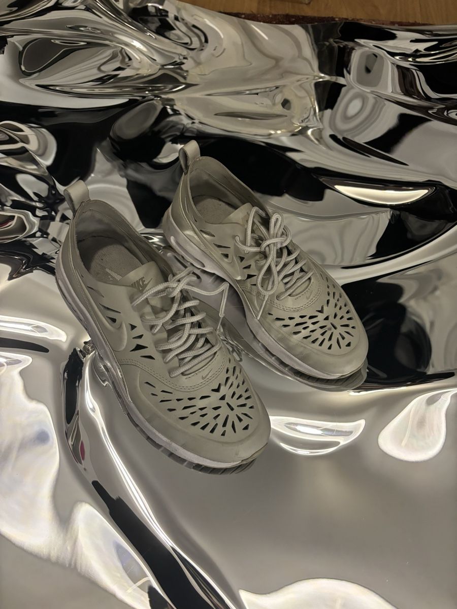 Nike Scarpe da donna: Nike thea – Usato da Zürich venduto da JMima