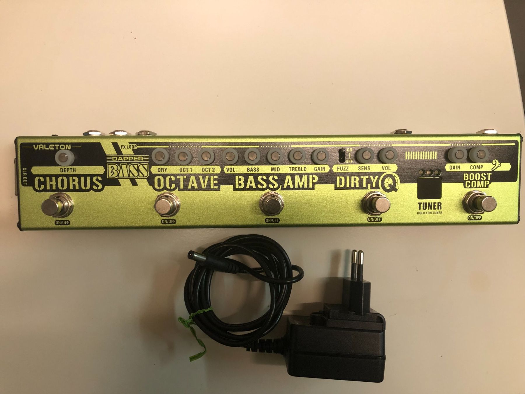 Strumenti musicali: Valeton Dapper Bass Effect Strip – Usato da Oberfrittenbach venduto da dista