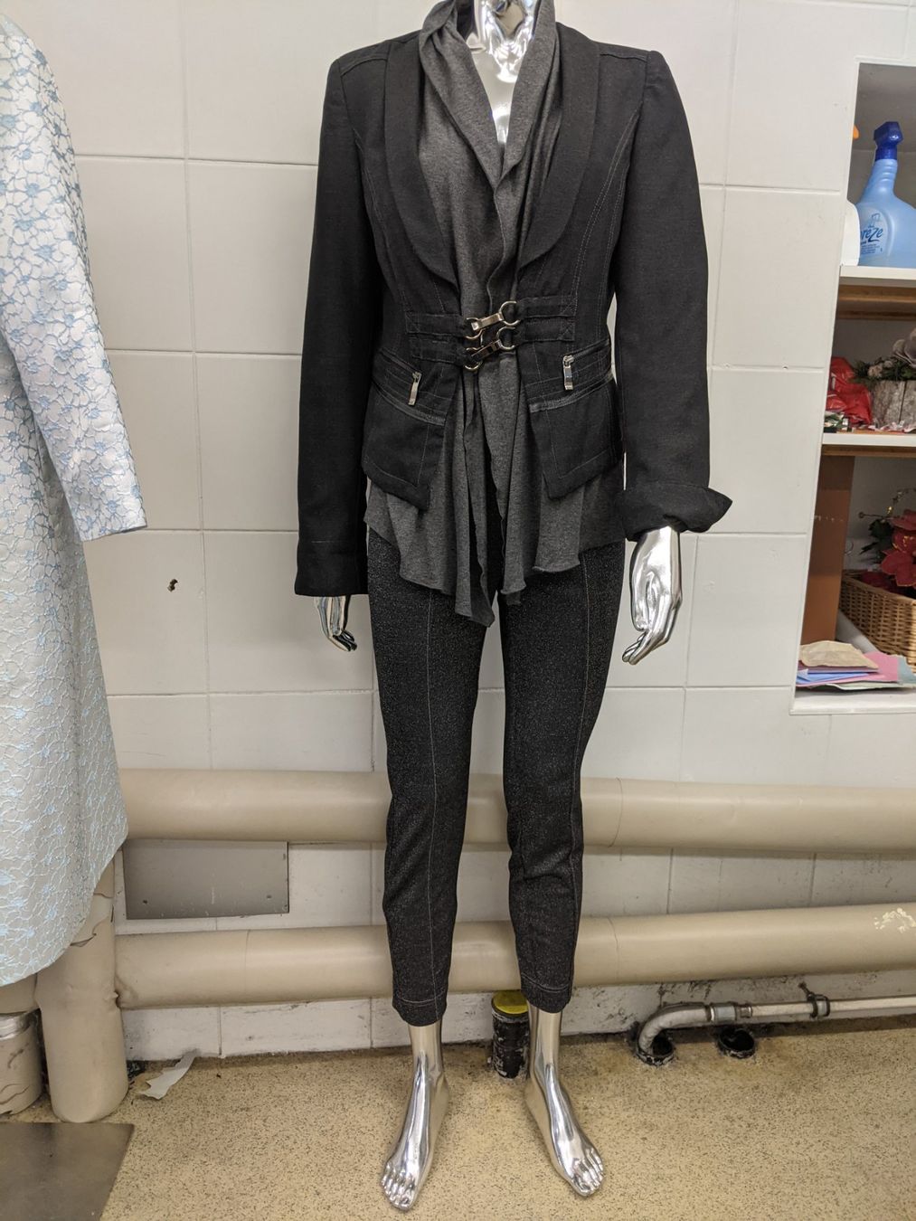 Completi & Tailleur: Oberteil Gr 40 mit Leggins Gr 36 – Usato da Langnau am Albis venduto da Judithsebi