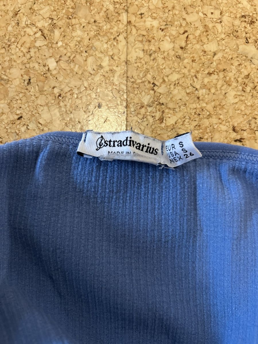Stradivarius Tops: blaues croptop – Gebraucht aus Schmitten FR von let_k9yc 2