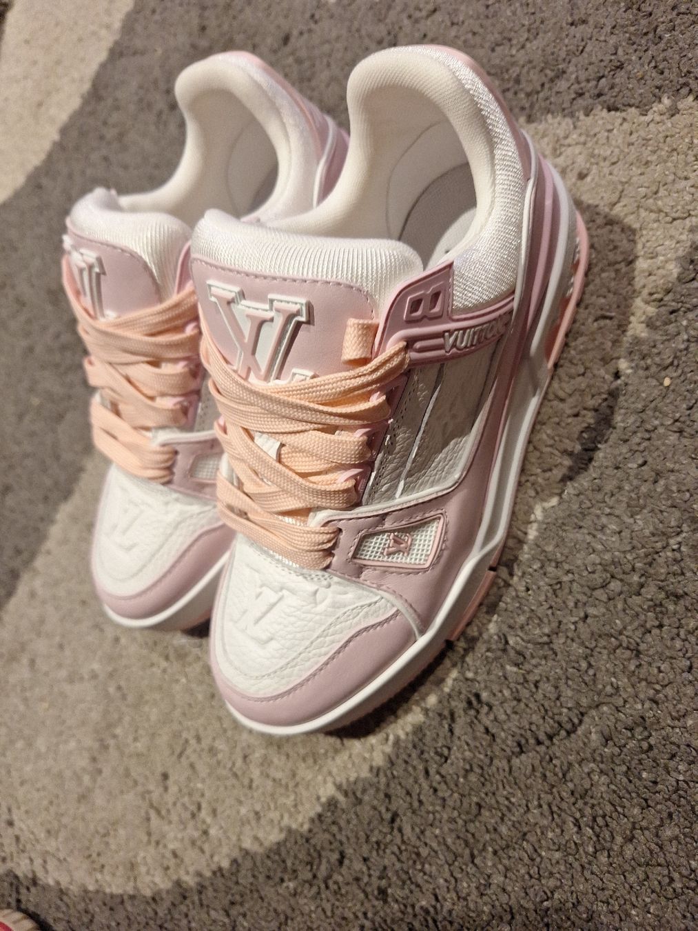Scarpe da donna: louis vuitton – Nuovo (secondo la descrizione) da Rovio venduto da pri_ml8y