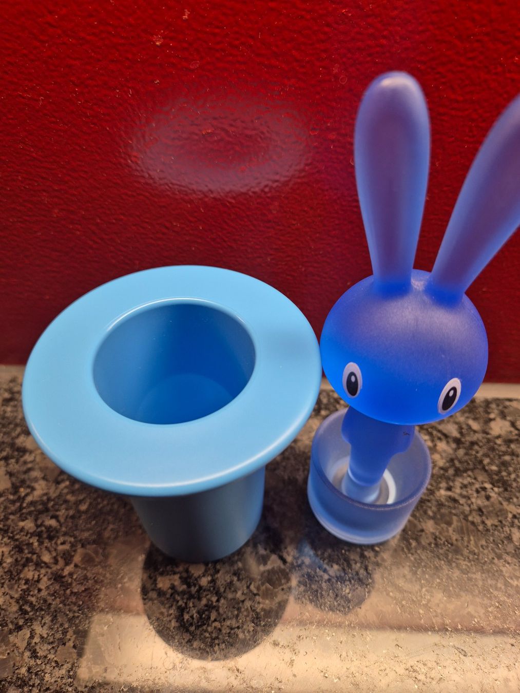 Alessi Behälter & Ähnliches: ALESSI Zahnstocherhalter Hase – Gebraucht aus Oberdiessbach von Finland1977 2