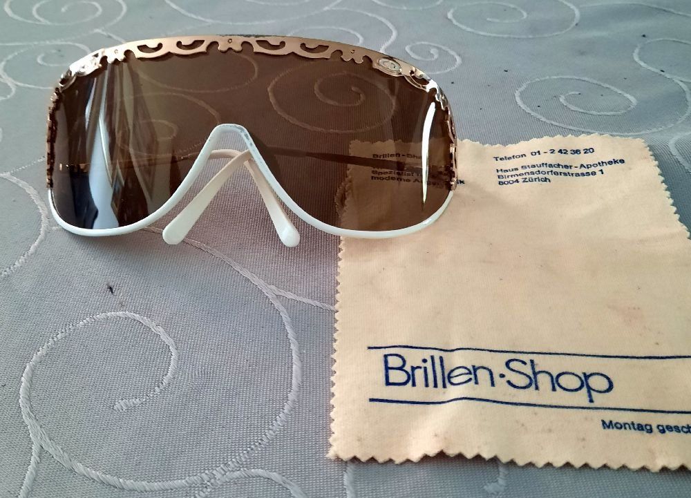 Dior Brillen & Gläser: Sonnenbrille von Christian Dior mit Etui – Gebraucht aus Eschenbach von Alicekunst 1
