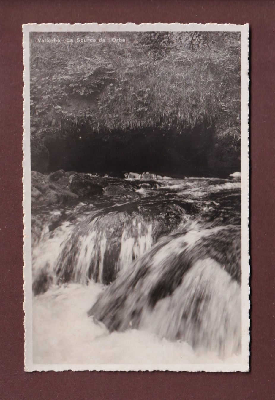 Cartoline postali: VALLORBE - Source de l'Orbe – Usato da Pully venduto da nicecards