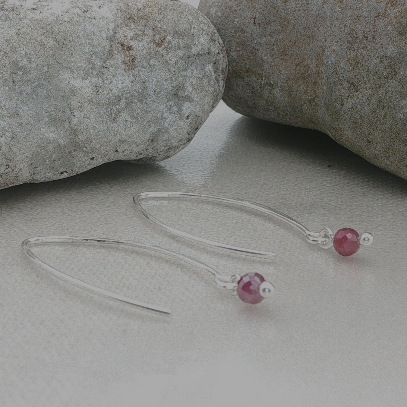 Olga Ribler Ohrringe & -stecker: Feine Ohrringe mit Granate in Silber – Neu (gemäss Beschreibung) aus Luzern von Schmuckoutlet 3