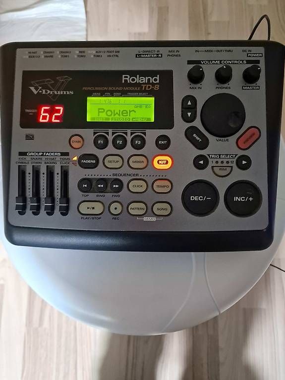 Strumenti musicali: Für E-Drummer: Roland TD-8 – Usato da Gerlafingen venduto da Gandalf266