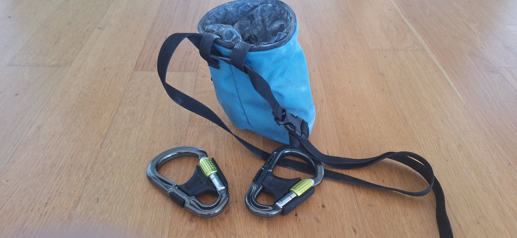 Kletterausrüstungen: Chalkbag und Karabiner – Gebraucht aus Hildisrieden von Pilatusguck 1