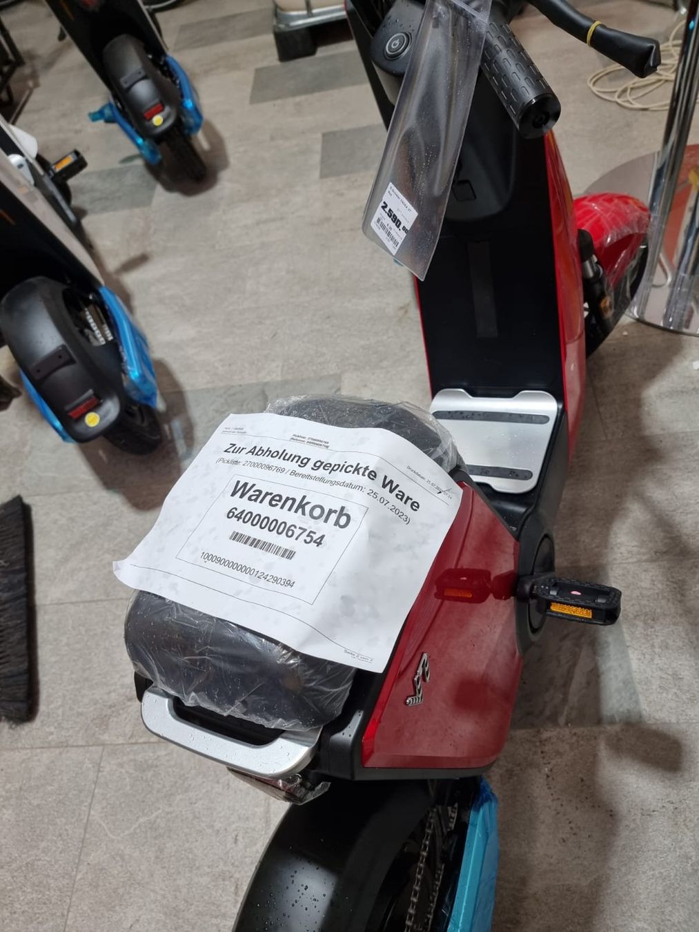 Yadea Scooter: YADEA Aktion E Scooter ganz neu – Nuovo (secondo la descrizione) da Zürich venduto da adi0111 2
