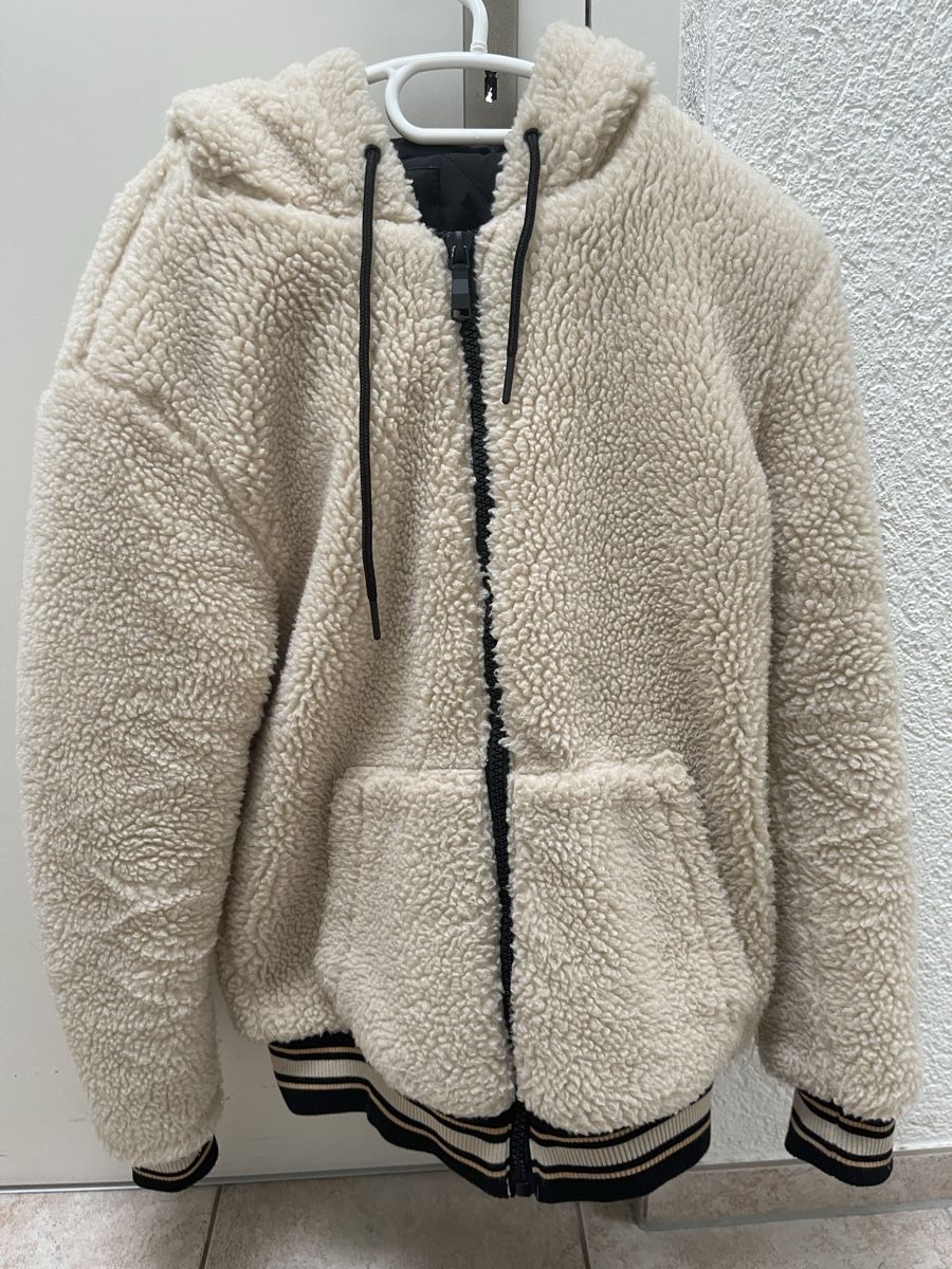Bershka Jacken: Teddyfell Jacke Beige, Bershka – Gebraucht aus Endingen von rahelj