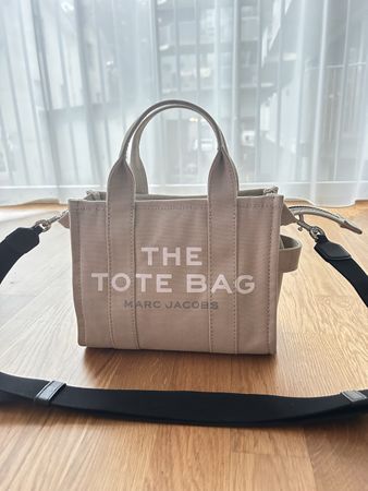 Marc Jacobs the tote bag