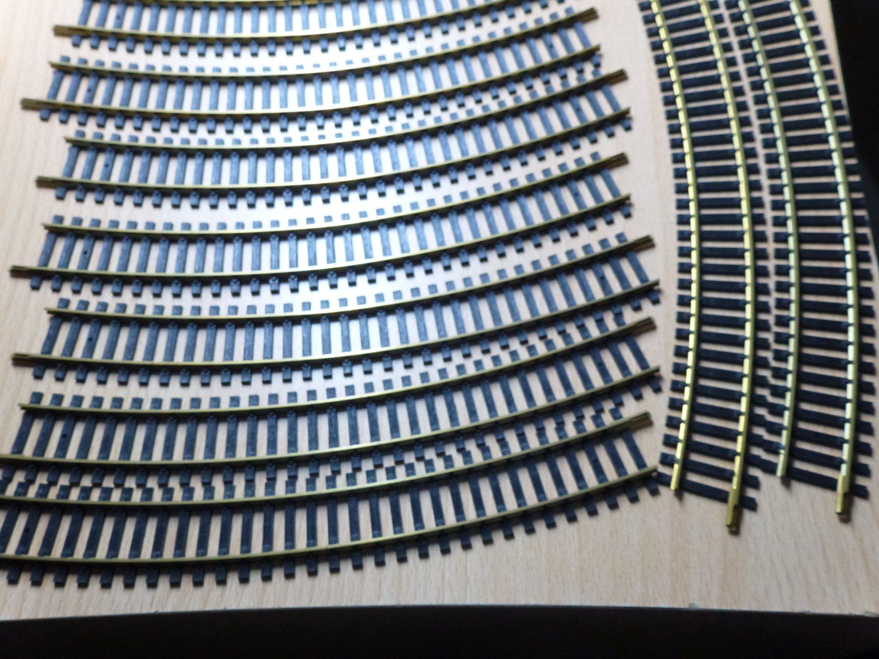 Fleischmann Modellini di ferrovie: Fleischmann 12x6030 – Nuovo (secondo la descrizione) da Hombrechtikon venduto da Se9 1