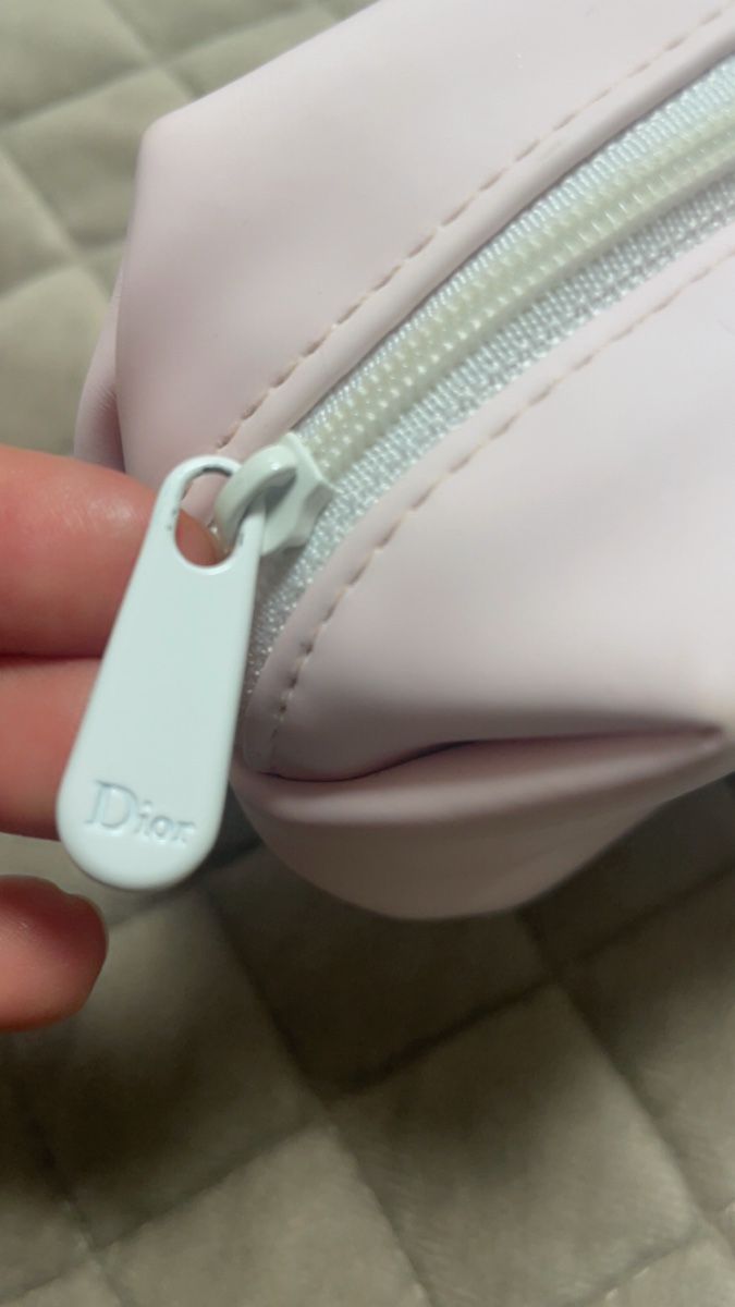 Taschen für Damen: Dior Makeup Tasche – Neu (gemäss Beschreibung) aus Dietikon von Shopping100 3