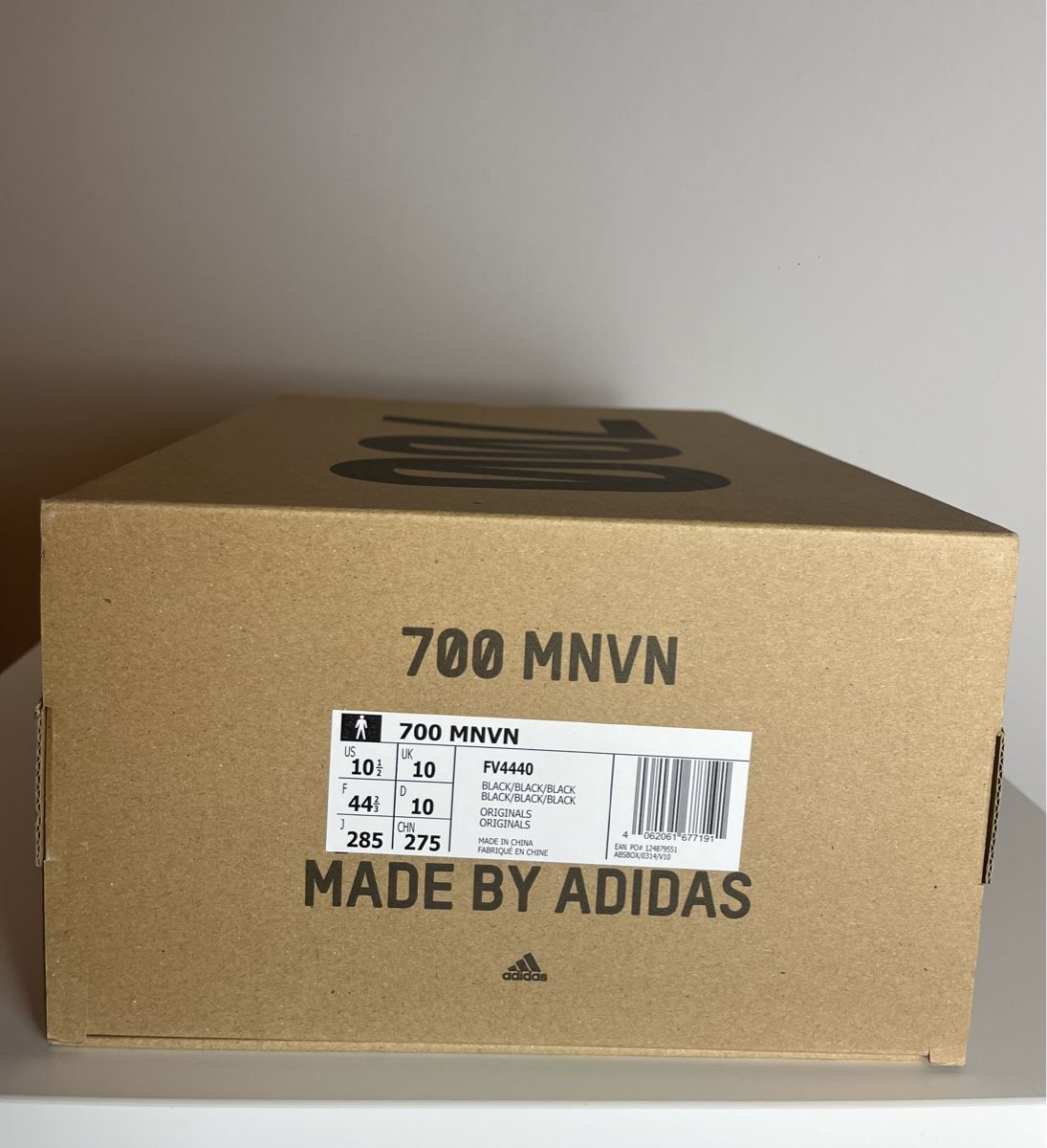Adidas Scarpe da uomo: Adidas Yeezy Boost 700 MNVN Black – Usato da Luzern venduto da LuzernerShop 3