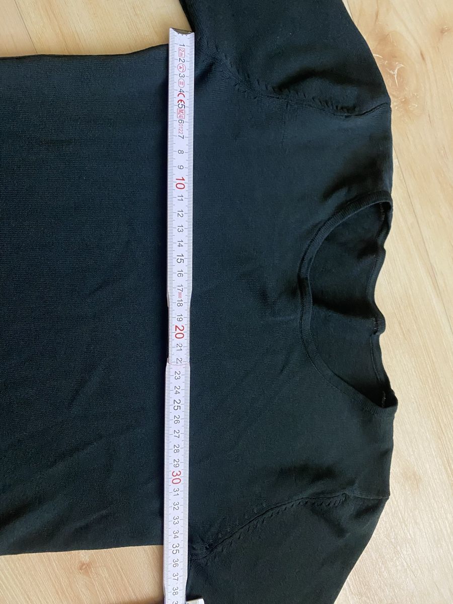 Pullover & Sweatshirts: Schwarzes Shirt, Gr. S, mit Seide, Top! – Gebraucht aus Stäfa von Jana78 1