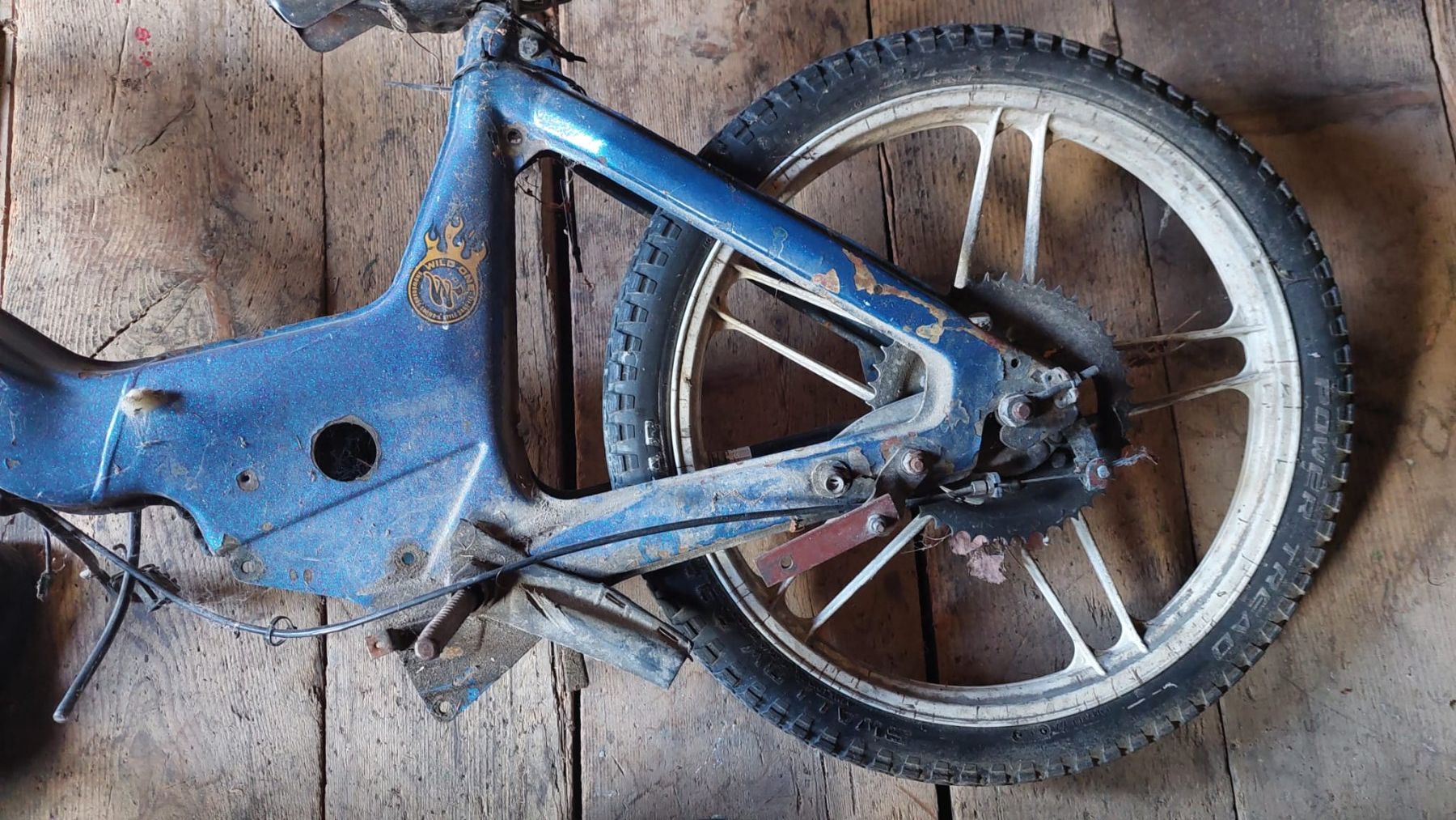 Puch Mofas: Cadre PUCH Maxi, avec carte grise & div. pcs – Defekt aus Charmey (Gruyère) von pat_72h9 1