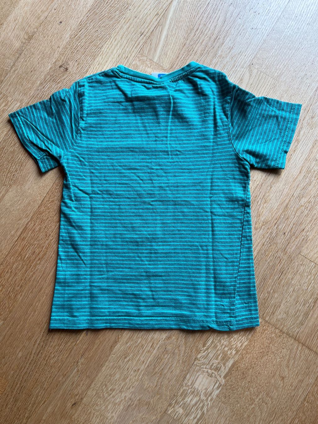 Hemden, T-Shirts & Polos: T-Shirt Gr. 116 – Gebraucht aus Wallisellen von SPKWichtel 1